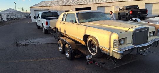 1975 Lincoln Continental Town Coupe