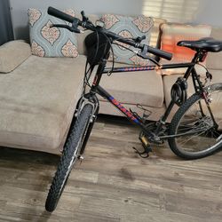 Unisex Giant Acapulco Mountain Bike – 26x1.95 Tires