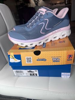 Skechers