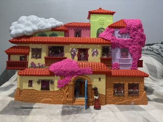 Encanto Doll House
