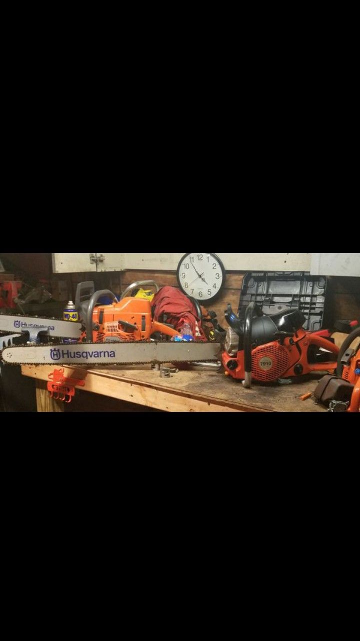 Dolmar 7910 chainsaw with 25 and 20 inch bar