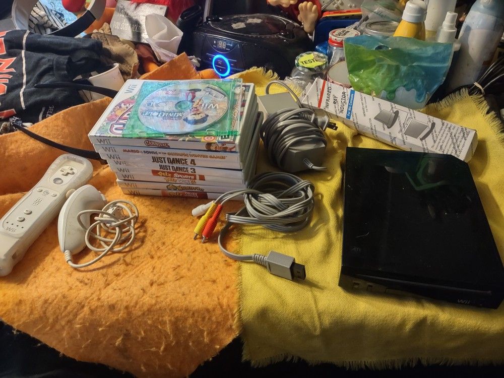 Wii Bundle With 10 Games Tested Works Amazing Will Not Separate