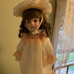 Brinns Doll With Music 1989 On Stand