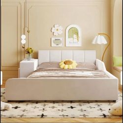 ✨ Modern Multi-Functional Queen Size Bed Frame + Mattress – Excellent Condition ✨