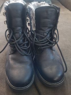 UGG Mens Blk Leather Boots