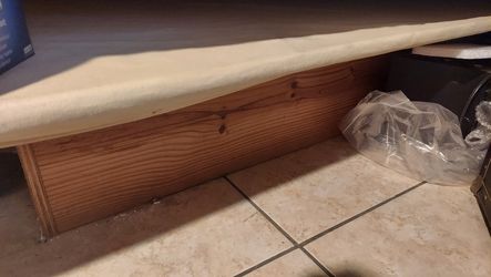 platfor bed frame queen