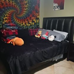 Bedroom Set Few Cosmetic Flaws