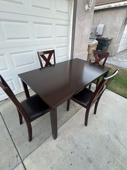 Wood Dining Table W 4 Chairs