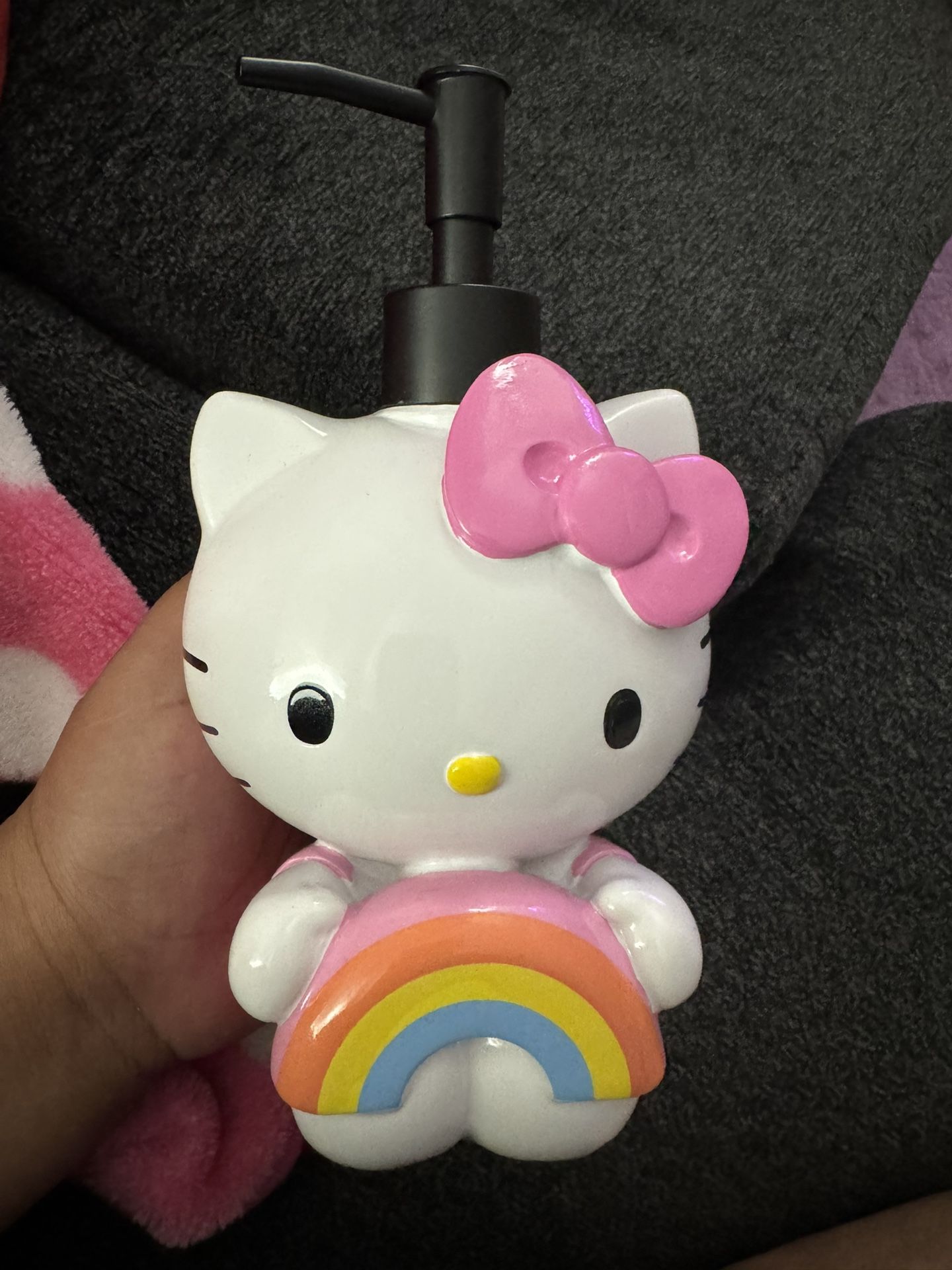 Hello Kitty Dispenser
