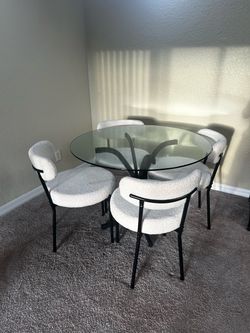 Dining room table