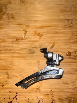 Ultegra derailleurs  105 cassette and stock brakes