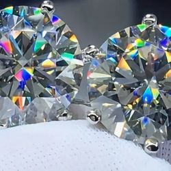 Moisseanite Diamond Earrings
