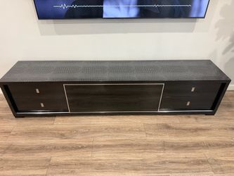A/X Tv stand with drawers