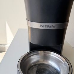 Petsafe Smart WiFi Dog feeder