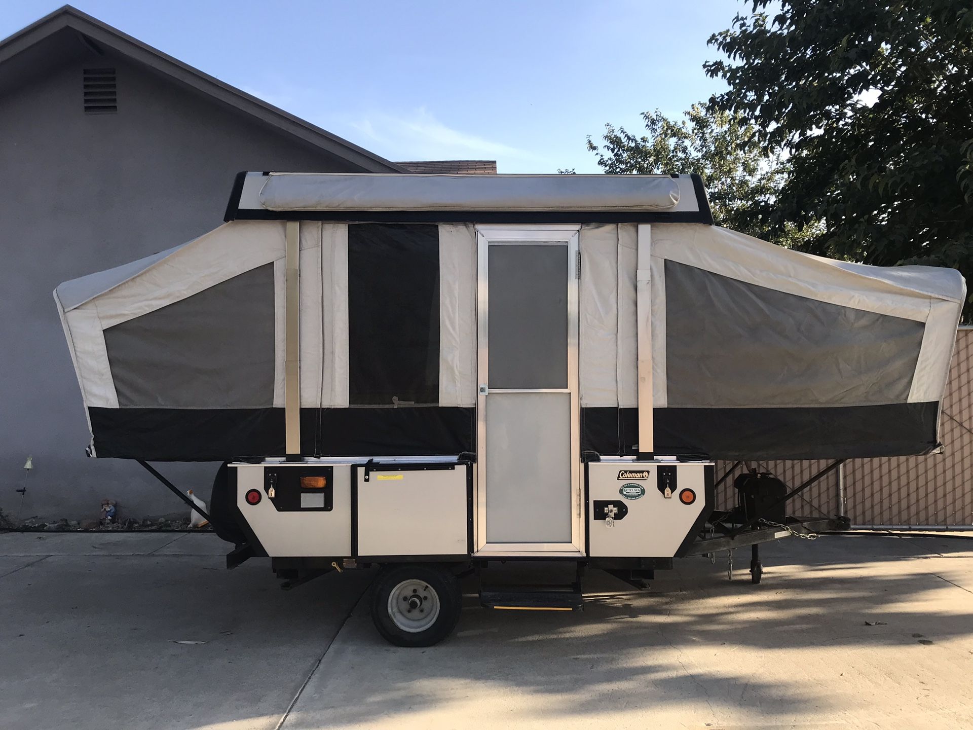 2011 Coleman The Evolution Series Cobalt Pop Up Camping Trailer POPUP