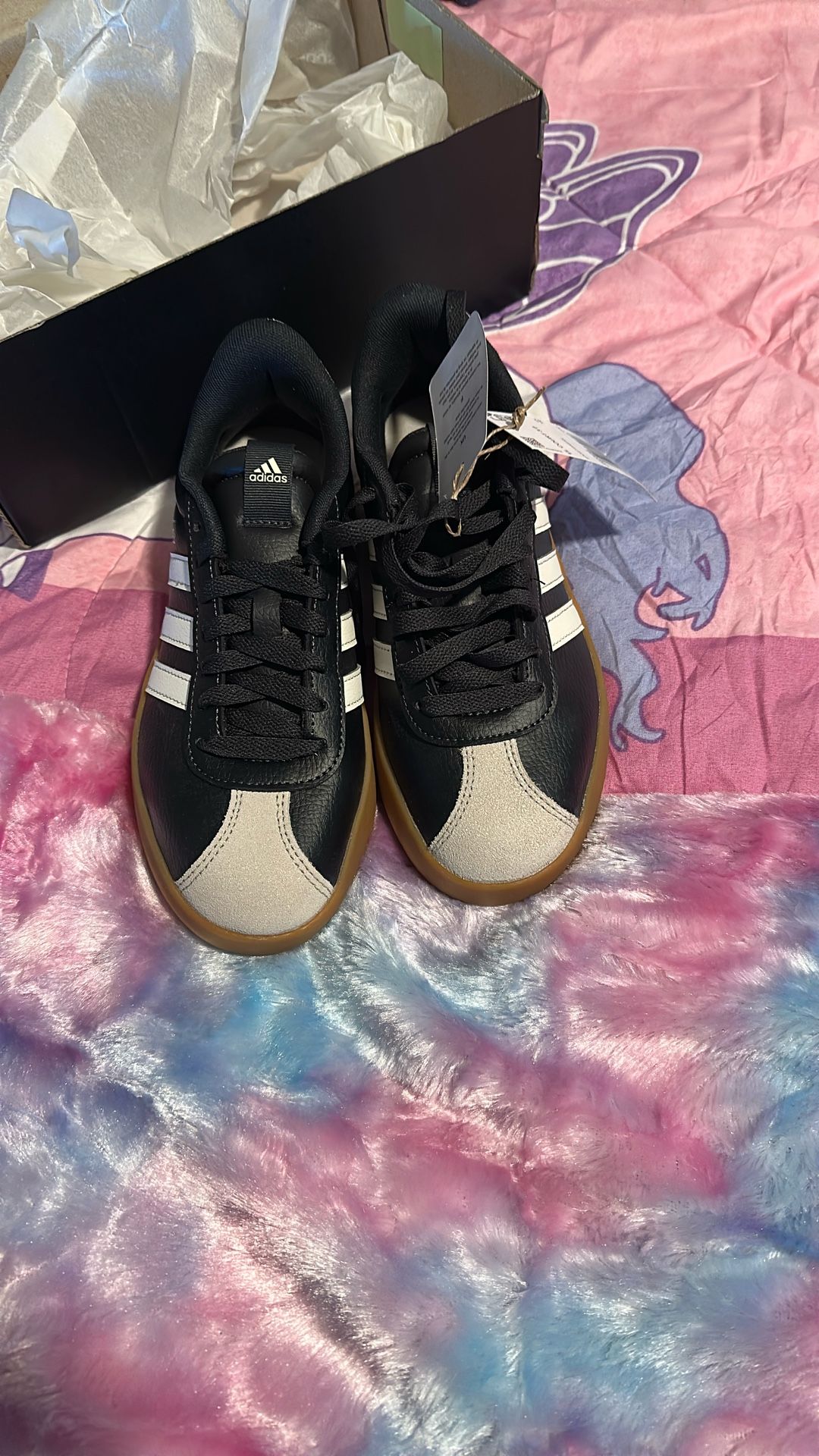 Adidas Tennis Shoes