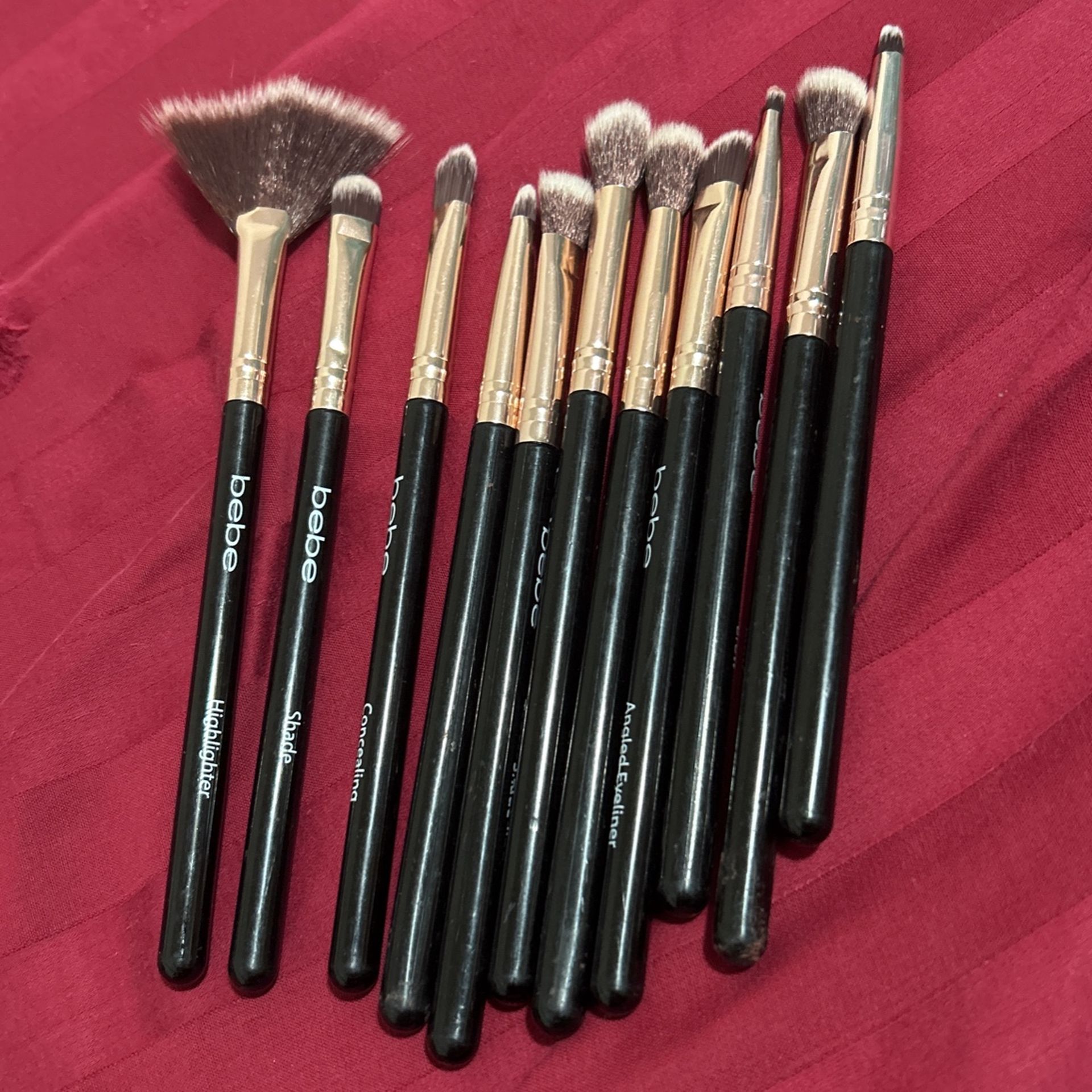 makeup brushes 