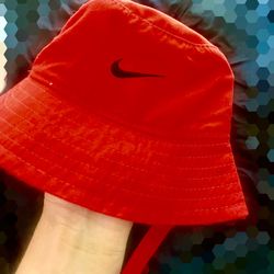 New Nike UPF40+  bucket hat