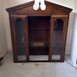 Wooden Dining Room China Cabinet Top