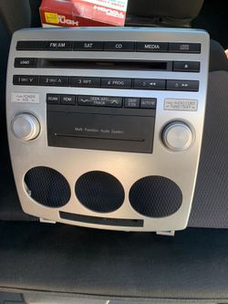 Mazda 5 stereo 2006