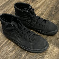 Vans High Tops And Skull Sneakers W9