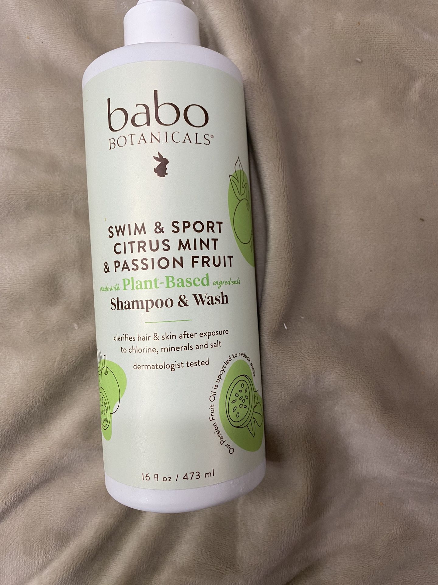 Babo Botanicals Swim & Sport Citrus Mint & Passion Fruit Shampoo & Wash - Purifying Cleanser for hair & body- Removes chlorine & sweat - For all ages