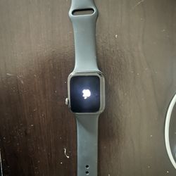 Apple Watch SE 44mm Aluminum GPS + Charger - Great Condition
