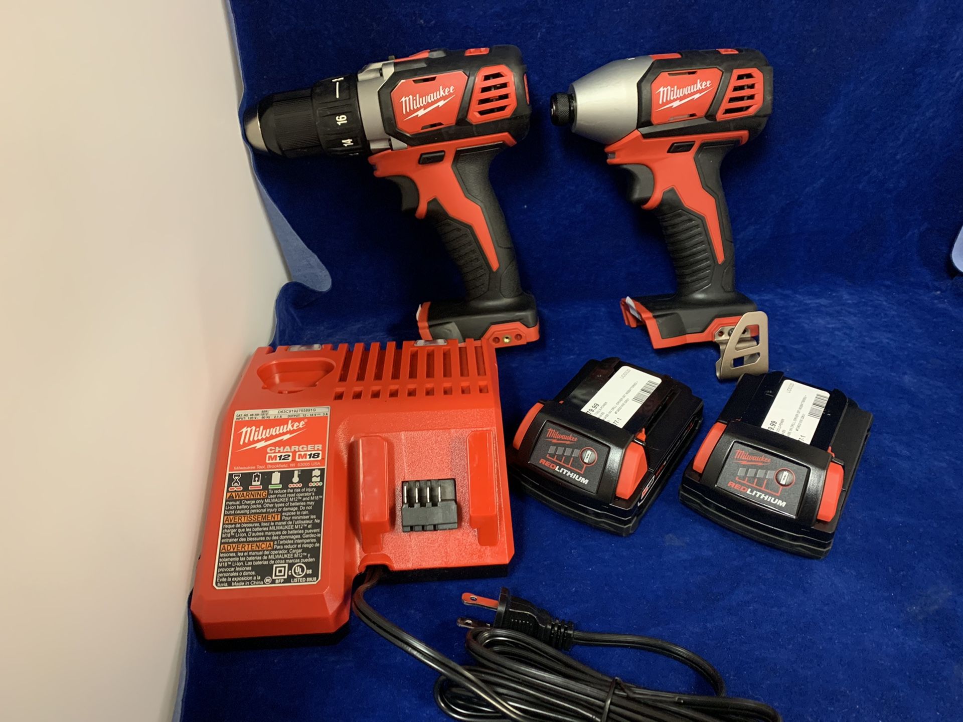 Milwaukee M18 Li-Ion 18V Drill Driver Kit w/2 Batt & Charger