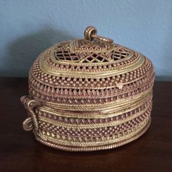 Vtg Brass & Copper Hinged Heart Shape Box Handcrafted Intricate Designs/Patterns 5"X5.25"X5"