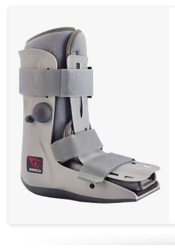 BREG mid calf full shell walker in great condition