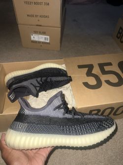Yeezy Boost 350 V2 Carbon