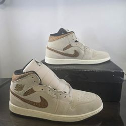 Nike Air Jordan 1 Mid SE Brown Elephant Print DZ4129-102 Size 13 Gold NIB