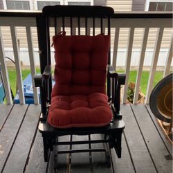 Wooden Rocking Chair 