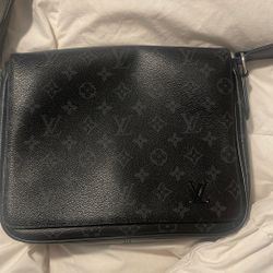 Lv Messenger Bag Men’s 