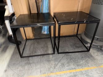 Coffee table set of 2 $30
