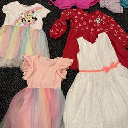 Girls  Clothings size 5/6 (18 pieces included)