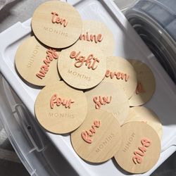 Baby monthly picture countdown 