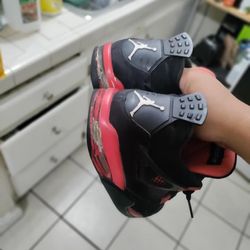 Jordan 4s
