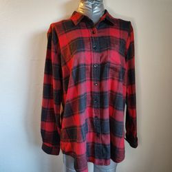 Flannel button Shirt Red Black Plaid Weatherprf Vintag Sz L 
Upgrade your wardrobe with this stylish flannel button Shirt Red Black Plaid Weatherproof
