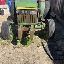 JOHN DEERE TRACTOR 970