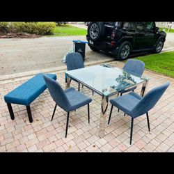 Glass Table With 4 Chairs 