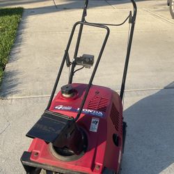 HONDA HS520 Snow Blower 