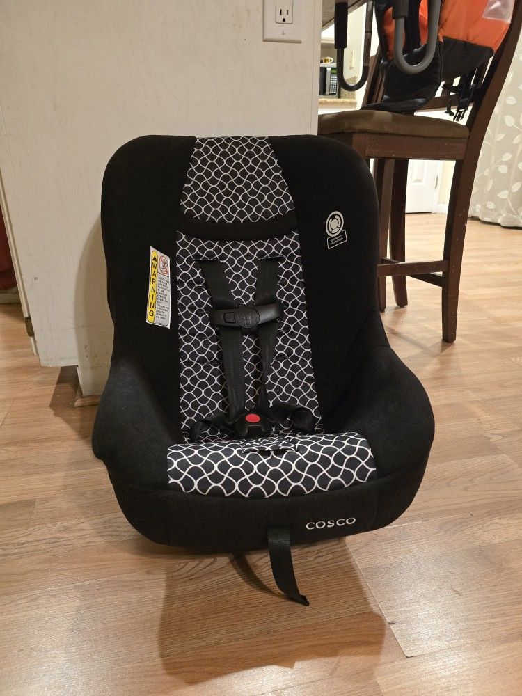 Cosco 2-in-1 Convertible Car Seat