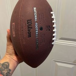 Football/Wilson “The Duke” Official Size!