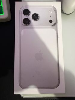 Swapping my iPhone 17 Pro Max 256GB Factory Unlocked Silver for High End Android Phone!
