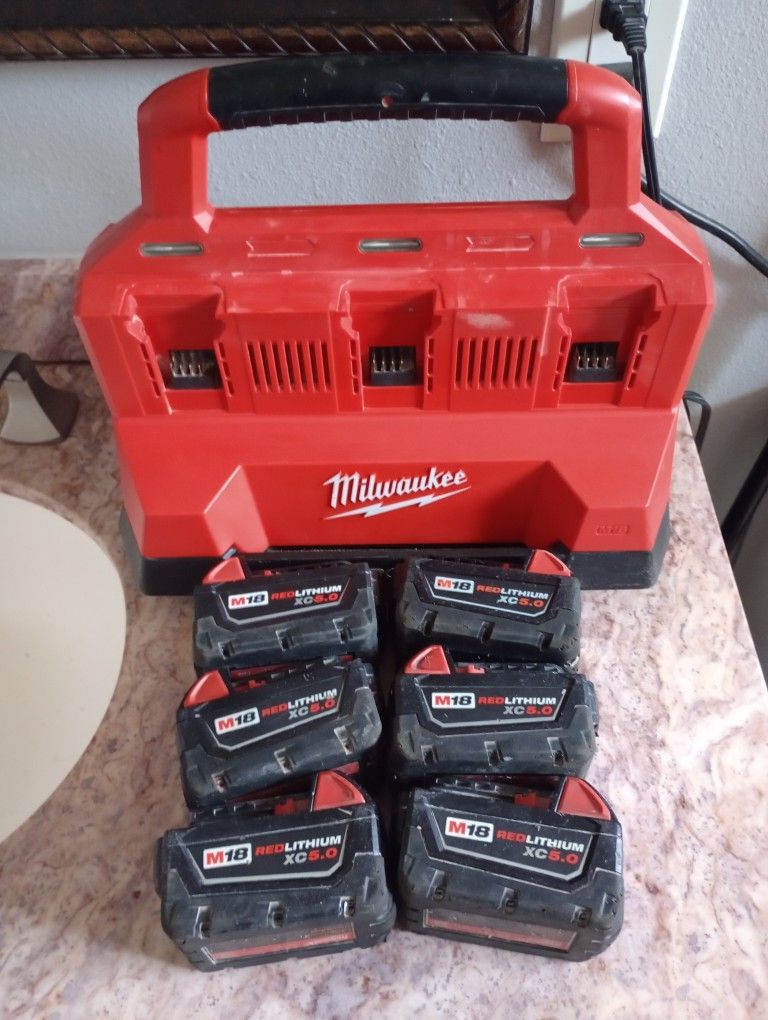 Milwaukee M18 Rapidcharger Charger with 6 5.0 Batteries