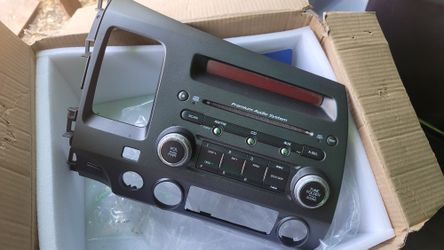 OEM 2008 Honda civic FM/AM, CD PLAYER STEREO w/Integrated anti-theft system.