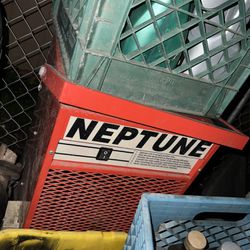 Neptune Dehumidifier W Folding Handle 