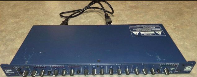 SYMETRIX 551E FIVE BAND PARAMETRIC EQUALIZER 117-230VAC 50/60HZ 15W SHIPSSAMEDAY