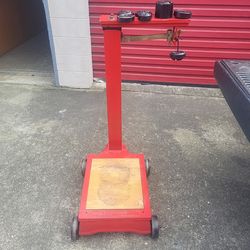 Antique Fairbanks rolling 500 lb. grain scale with weights